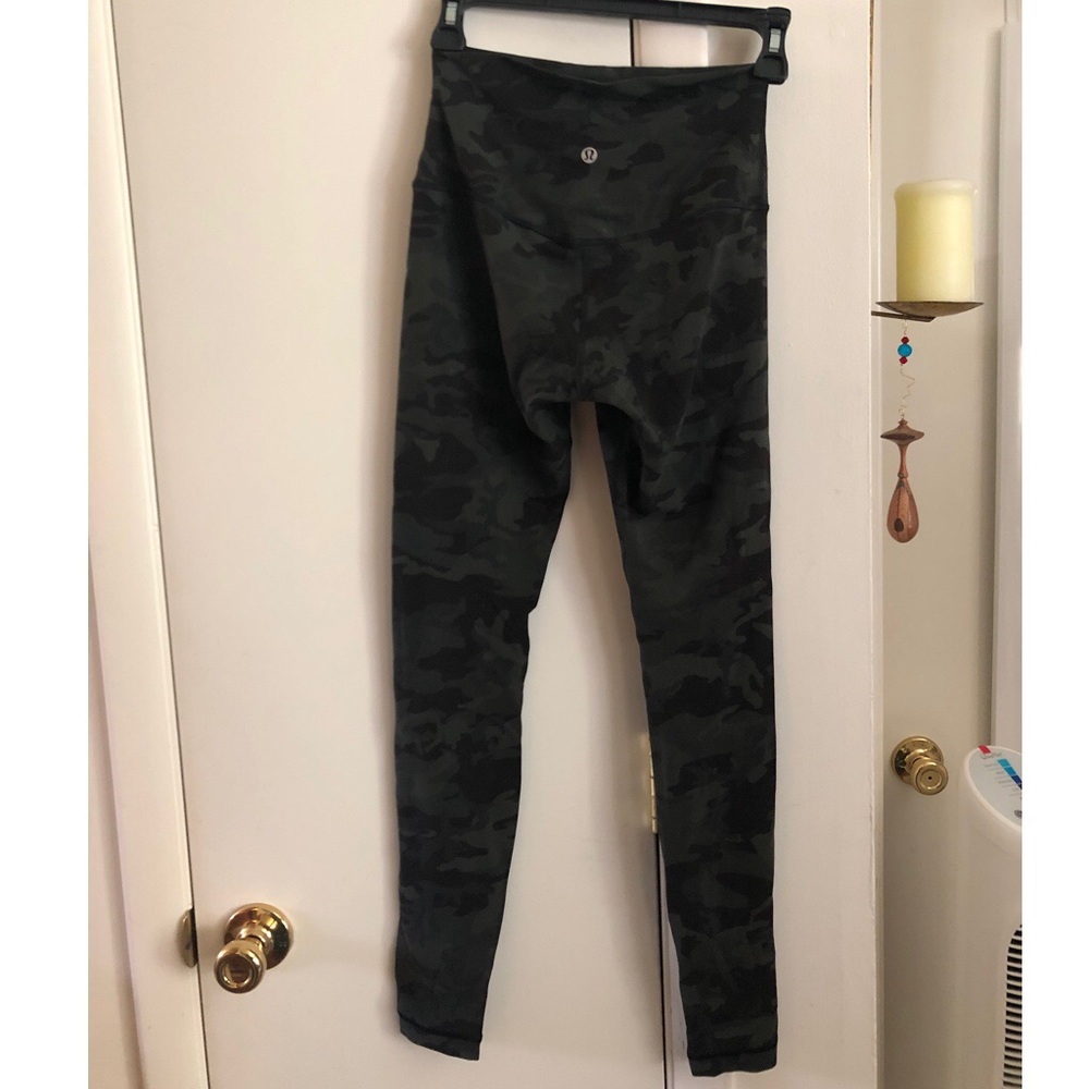 Lululemon Align 28” Camo Green Size 4